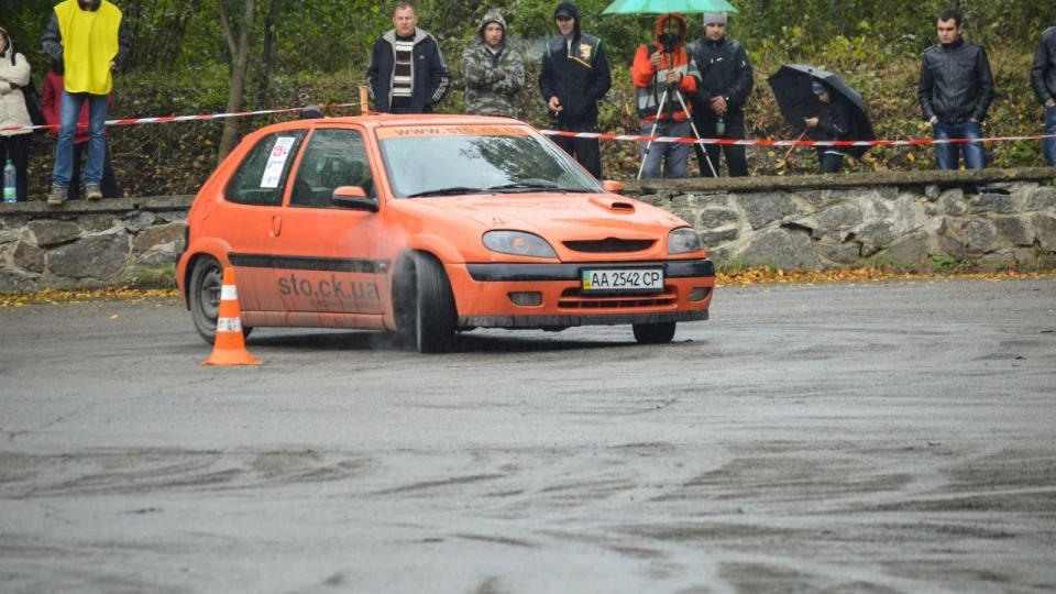 Citroen Saxo VTS Бадьорий Оранж 2