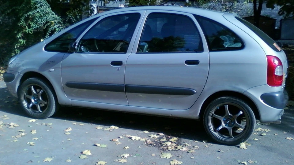 Акваріум Citroen Xsara Picasso