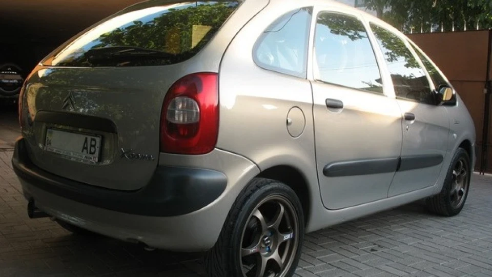 Акваріум Citroen Xsara Picasso 3