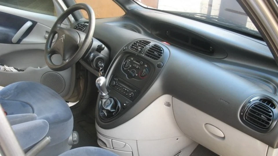 Акваріум Citroen Xsara Picasso 4