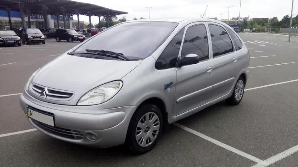 Citroen Xsara Picasso пиріжок
