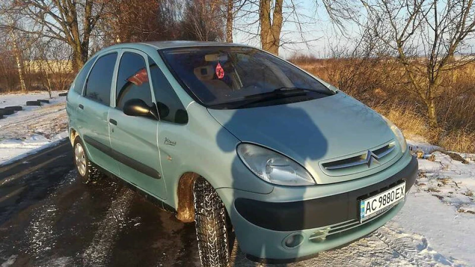 Citroen Xsara Picasso Зелений сітро