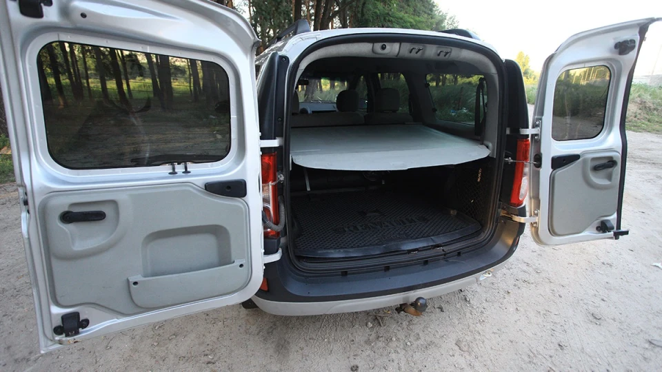 Dacia Logan MCV срібляста Ластівка 4