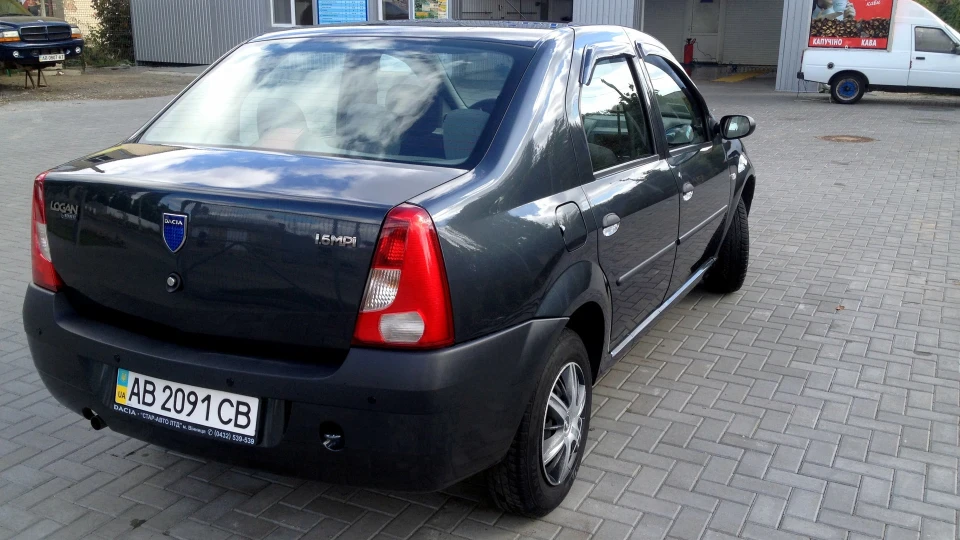 Dacia Logan Asphalt 5