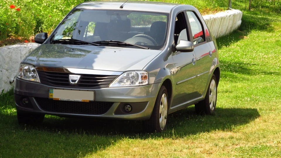 Dacia Logan сімейне авто