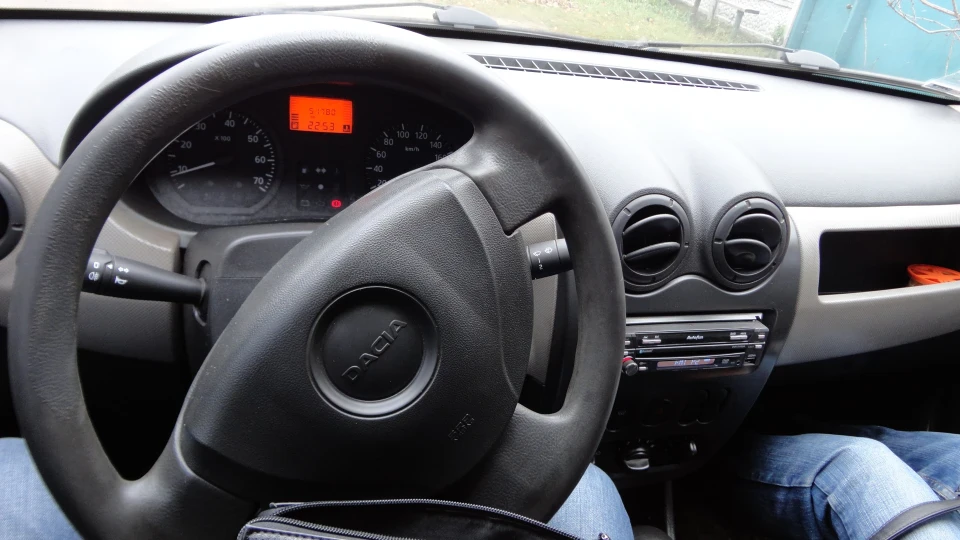 Dacia Logan Сірий Кардинал 4