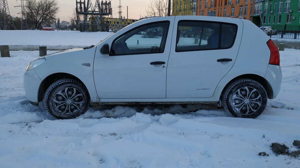 Dacia Sandero 1.2 75 horse power 2