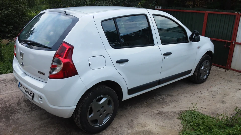 Dacia Sandero Ambiance 1.5dCi 3