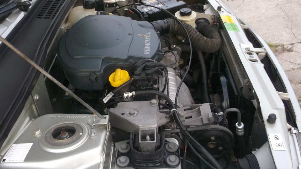 Dacia Solenza 2