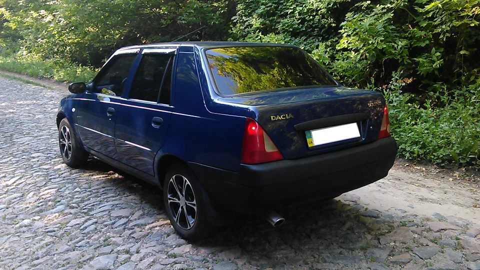 Dacia Solenza 4