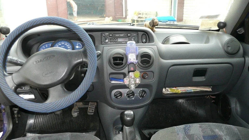Dacia Solenza 5