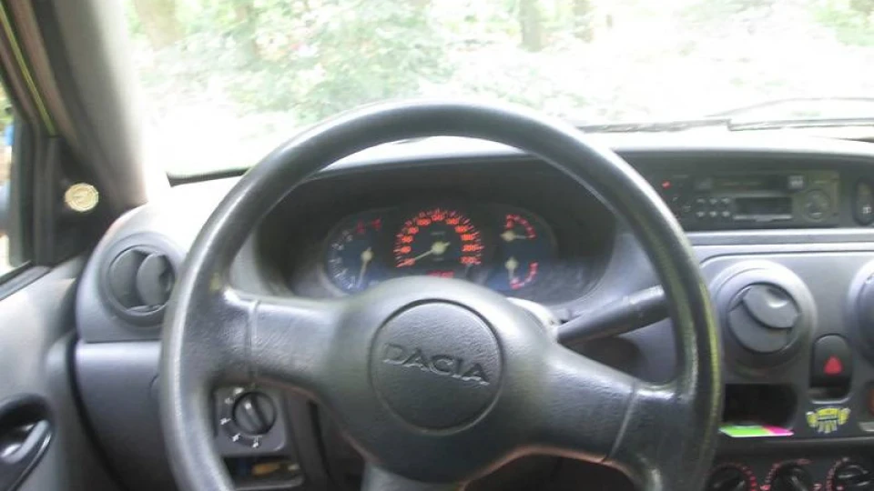 Dacia Solenza 1.4бюджетне авто в базі 5