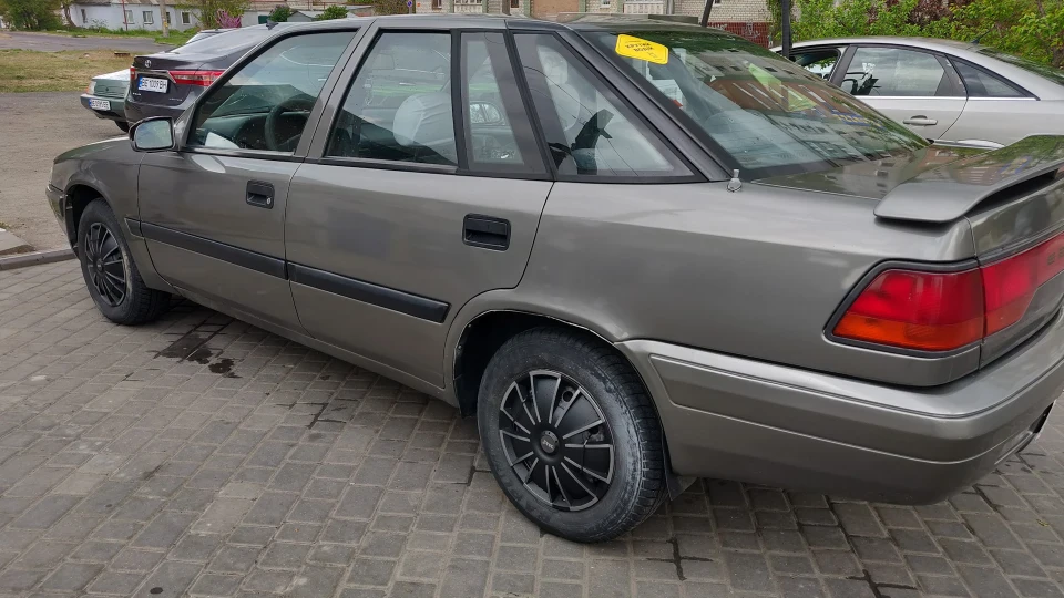 Daewoo Espero 4