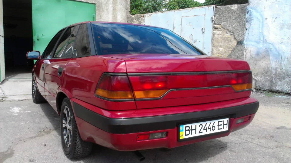 Daewoo Espero Червоний металік 3