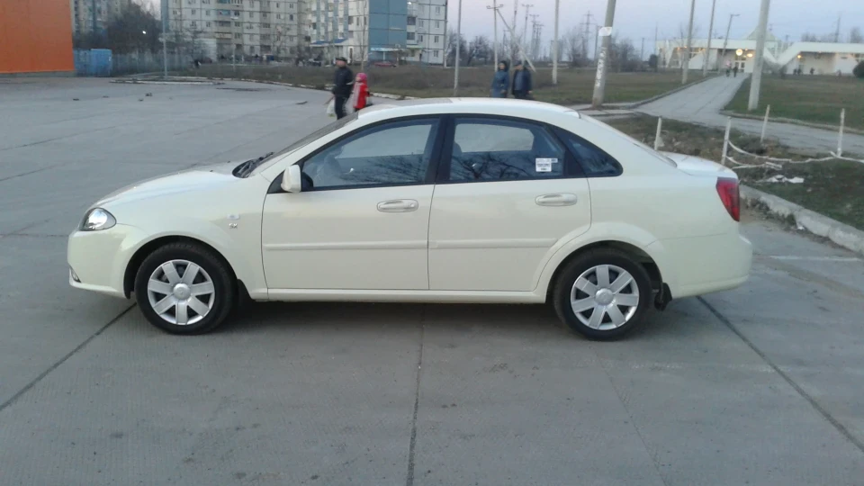 Daewoo Gentra 1.5 MT Optimum 2