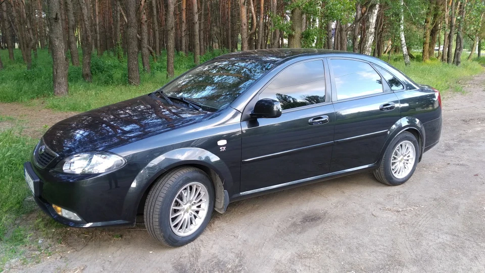 Daewoo Gentra чорна 4