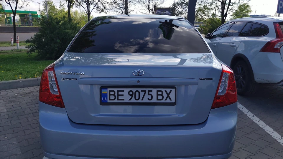 Daewoo Gentra Individual CDX 5