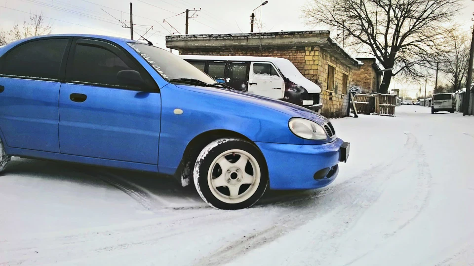 Daewoo Lanos ツ 3