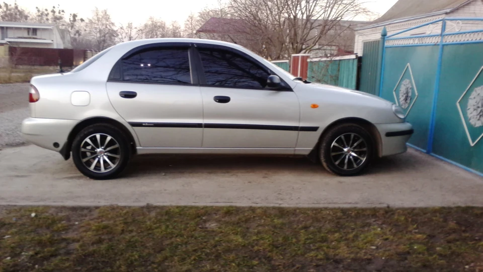 Daewoo Lanos 4