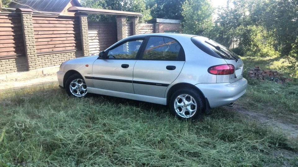 Daewoo Lanos 5