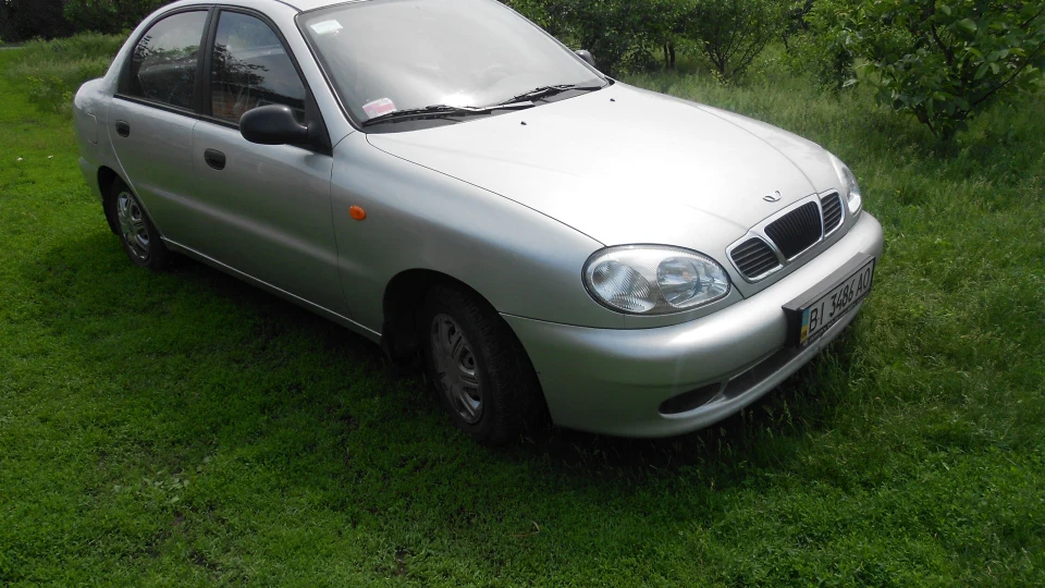 Daewoo Lanos .