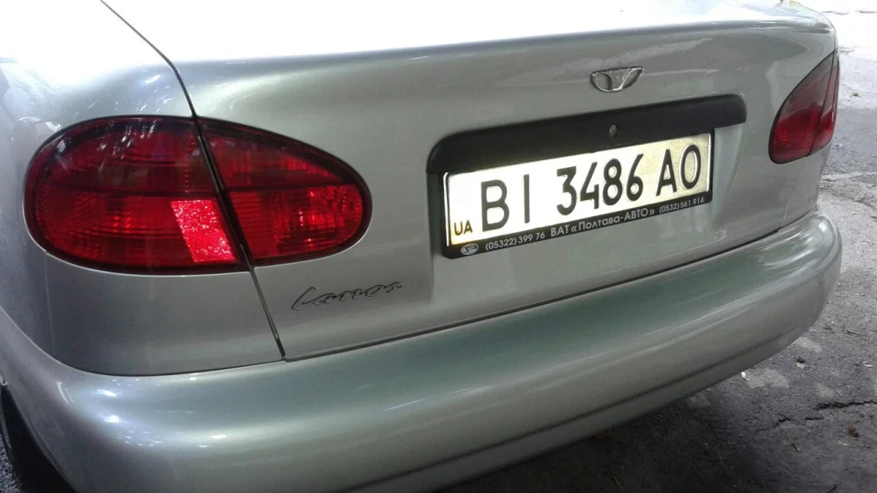Daewoo Lanos . 2