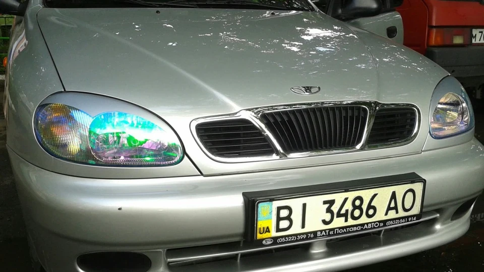 Daewoo Lanos . 3