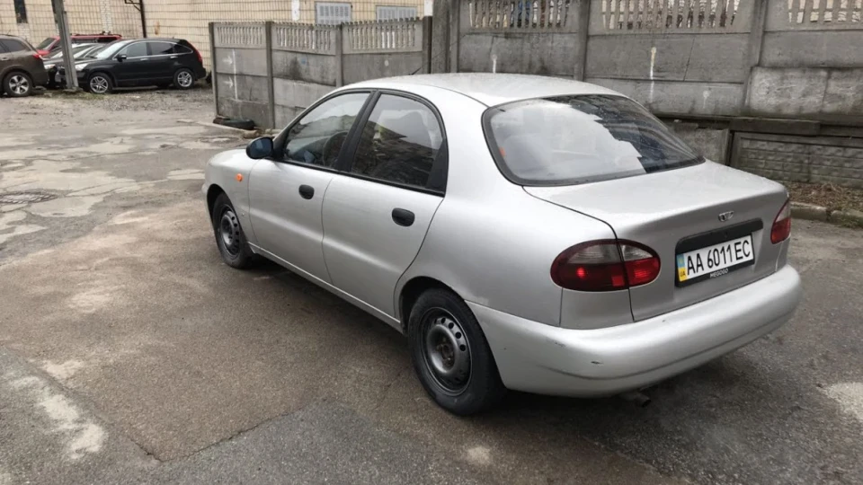 Daewoo Lanos 5
