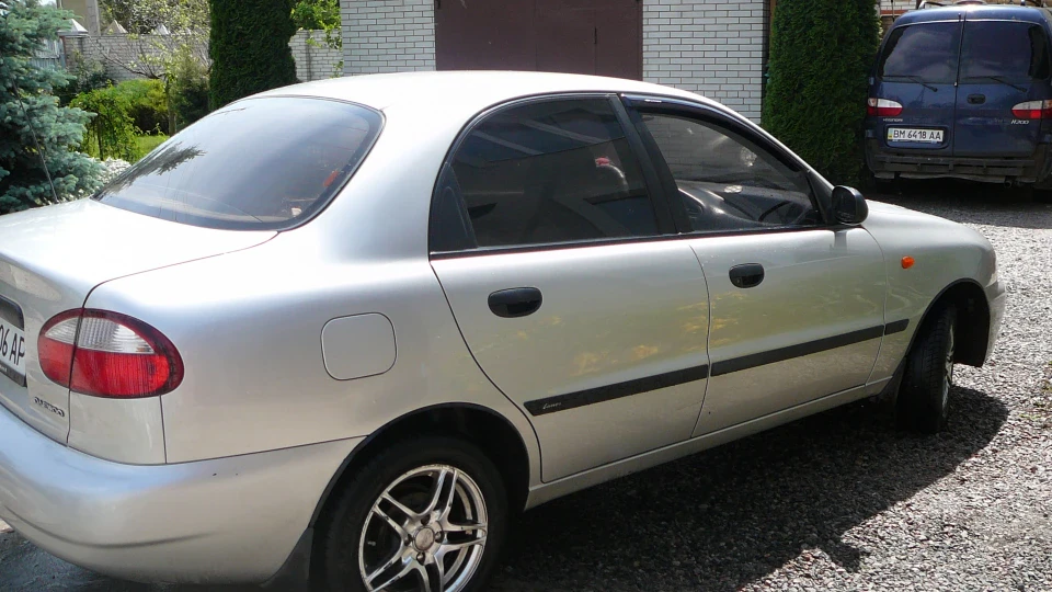 Daewoo Lanos 4