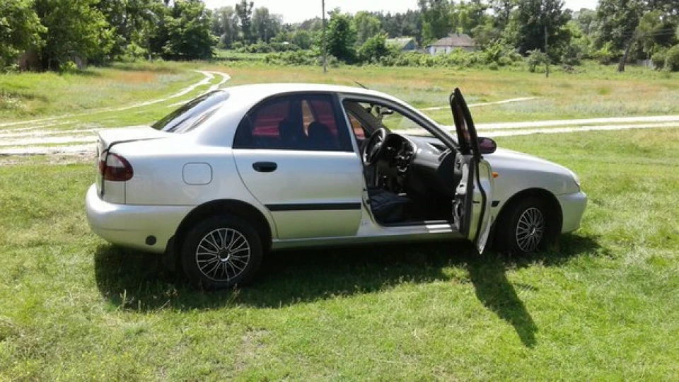 Daewoo Lanos 4