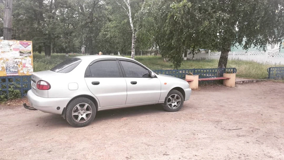 Daewoo Lanos 4