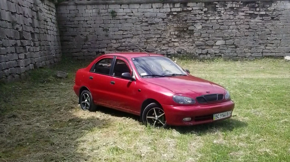 Daewoo Lanos 5
