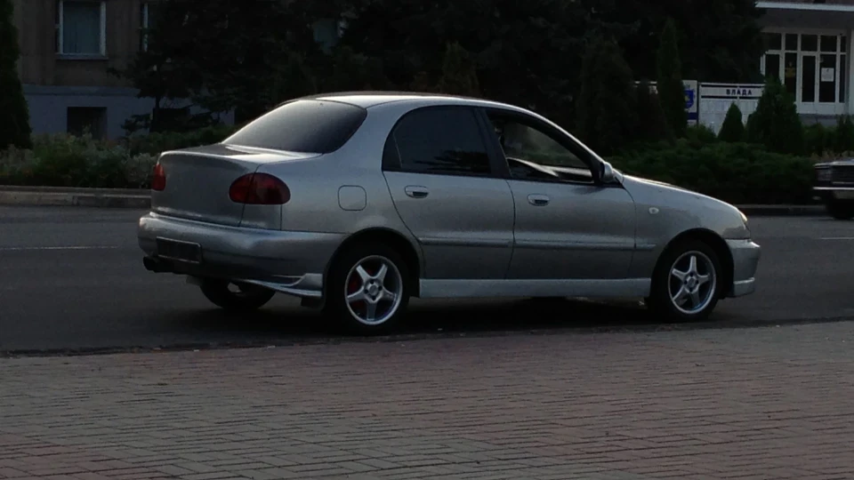Daewoo Lanos 4
