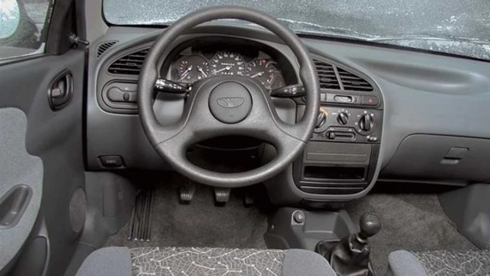 Daewoo Lanos (1,4 без кондея і Гура)