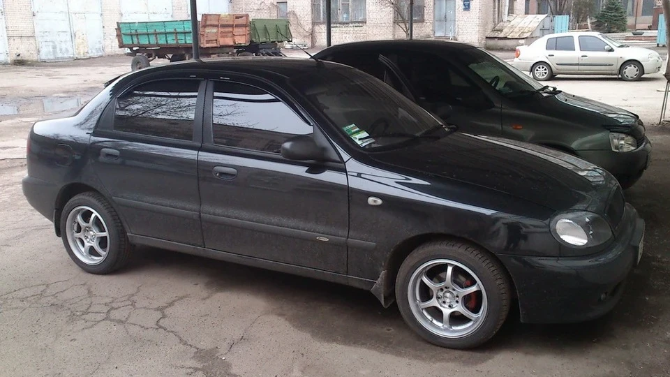 Daewoo Lanos 1.5 Phantom 4