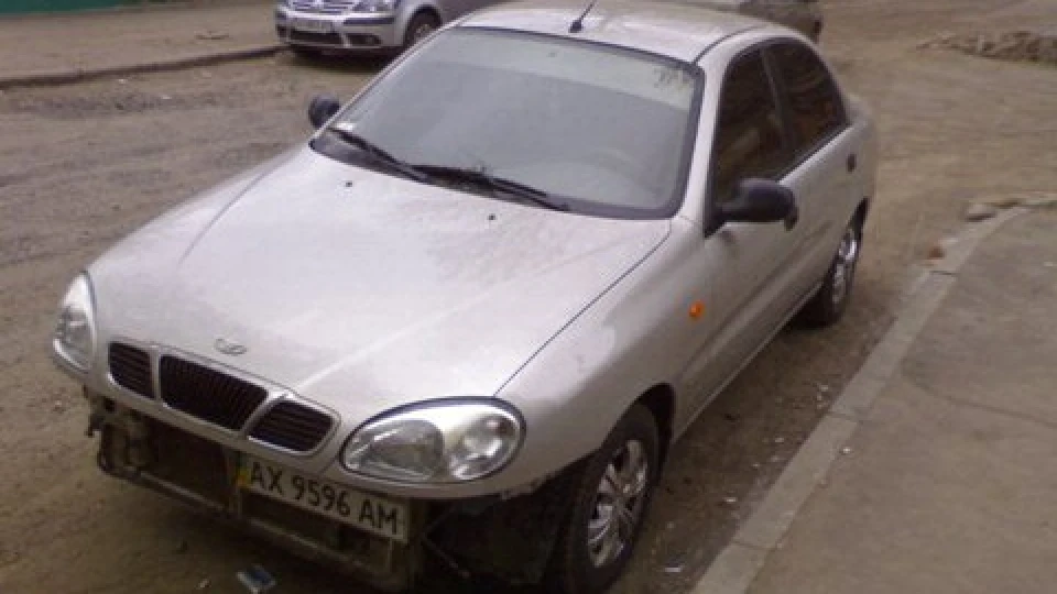Daewoo Lanos 1.5 SE сріблястий 2
