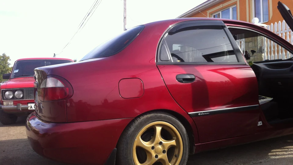 Daewoo Lanos 1.5 2
