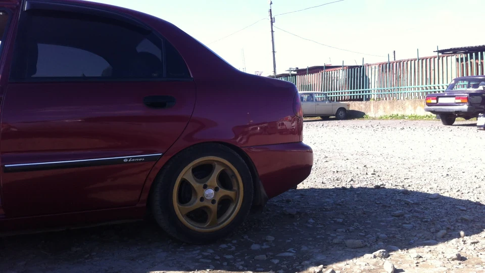 Daewoo Lanos 1.5 4
