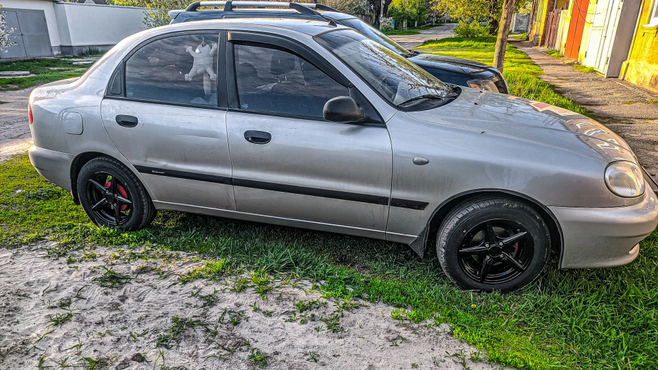 Daewoo Lanos 1.5 2
