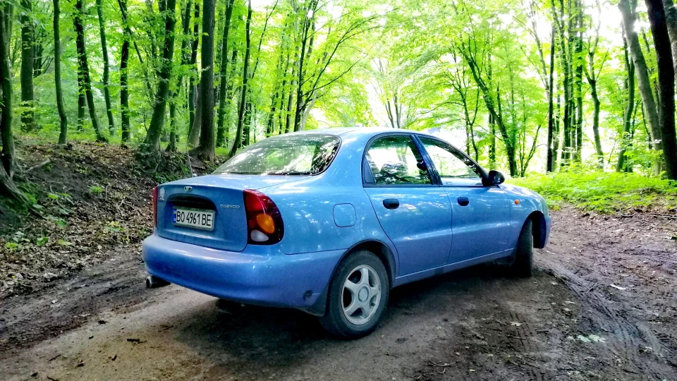 Daewoo Lanos 1.6 sx "Blue Edition" 4