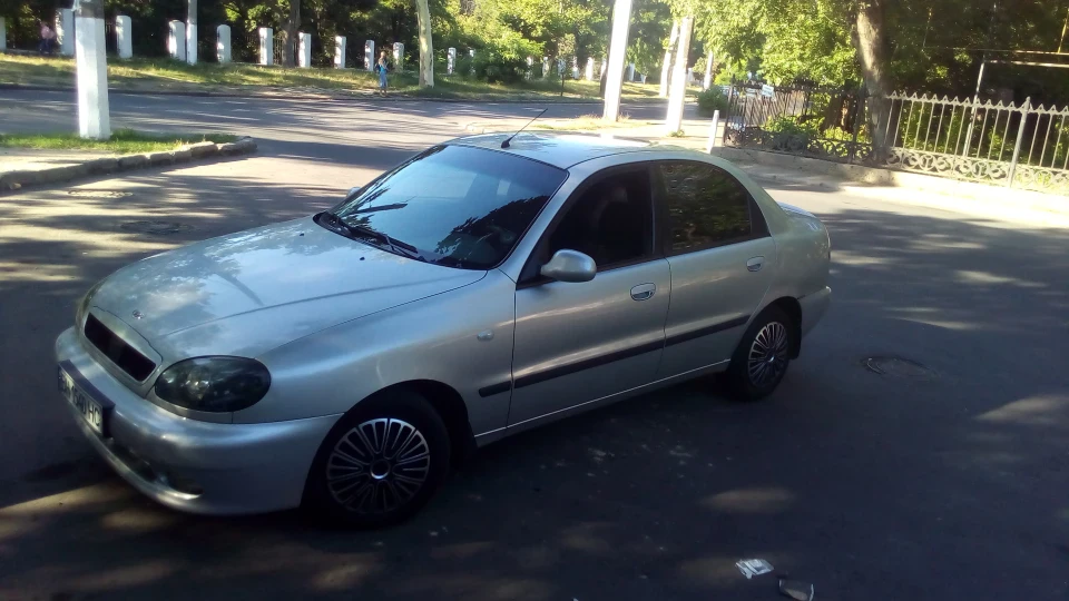 Daewoo Lanos 1.6 4