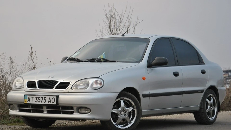 Daewoo Lanos 1.6V16 SX "Silver Arrow" 3