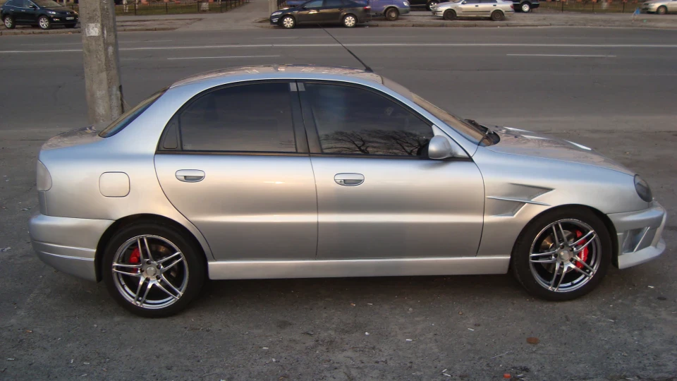 Daewoo Lanos 2.0 16v + 17R 2