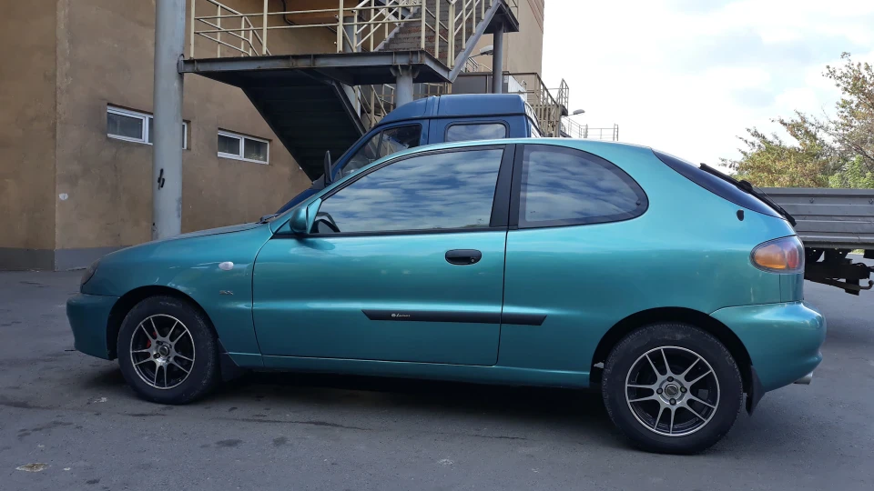 Daewoo Lanos 3d 2