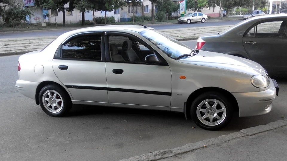 Daewoo Lanos "Alien style" 2