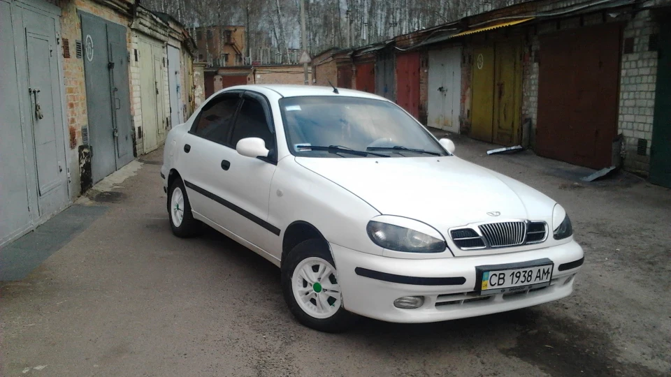 Daewoo Lanos Біла куля