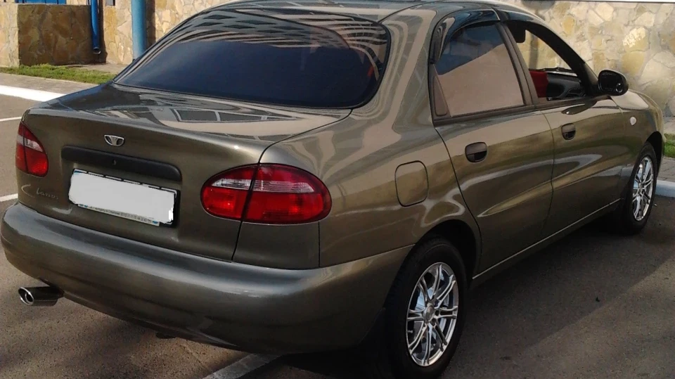 Daewoo Lanos бежевий хакі