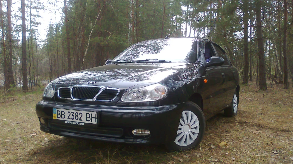 Daewoo Lanos Black Sedan 2