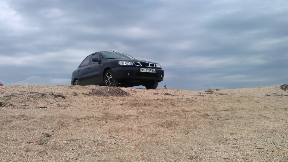 Daewoo Lanos Blackblackred 5
