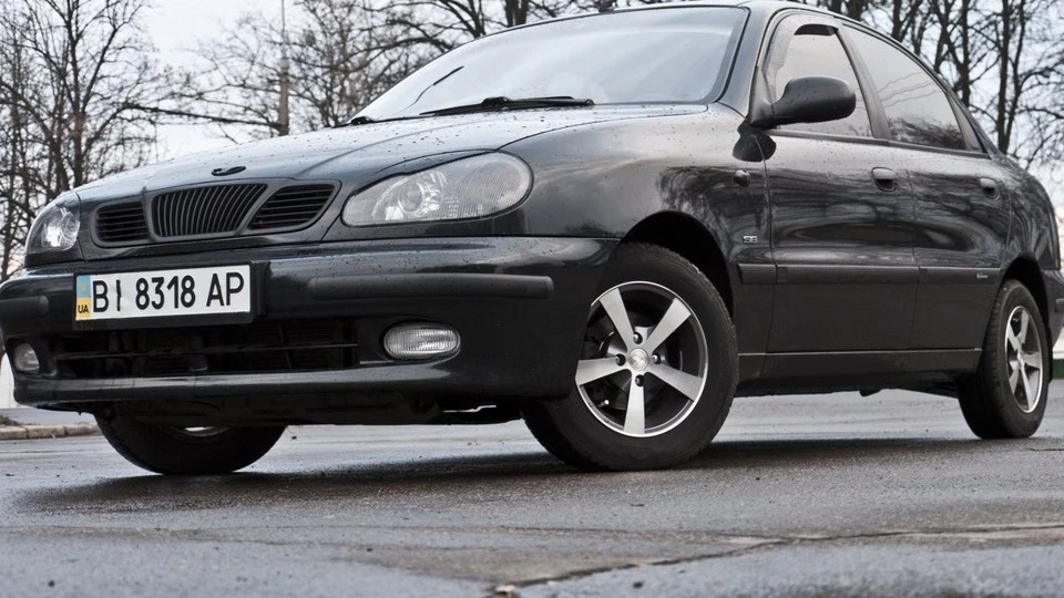 Daewoo Lanos Брюнетка 5